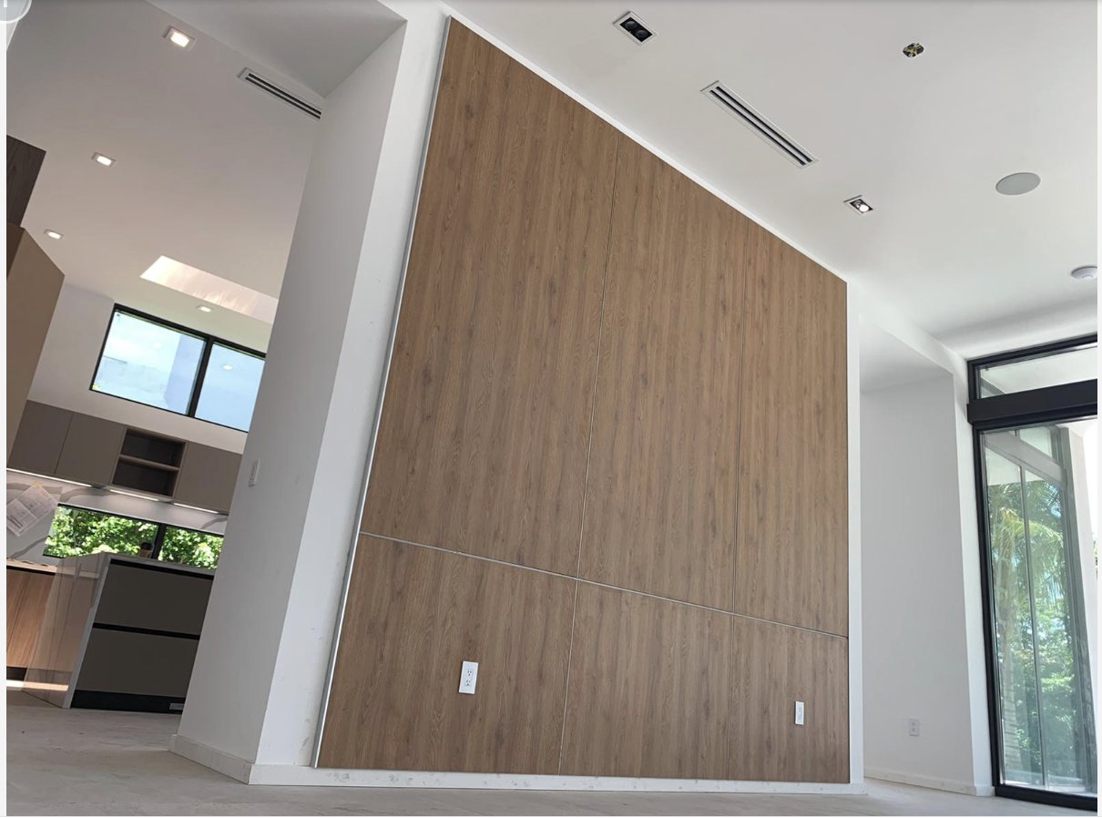 Las Olas Wall Accent